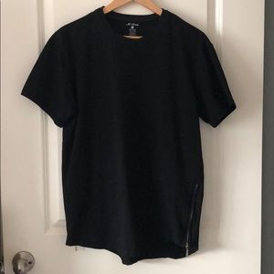 Black tee with zippers on the side